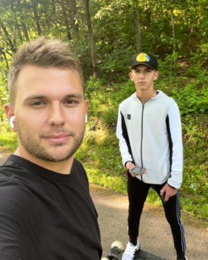 Chase Chrisley Instagram - HAPPY 18th BIRTHDAY to the best brother a guy could ask for! I love you so much and i am so proud of the young man you are becoming! You deserve the world and it’s yours to conquer! I got your back forever!! I love you buddy!! @graysonchrisley