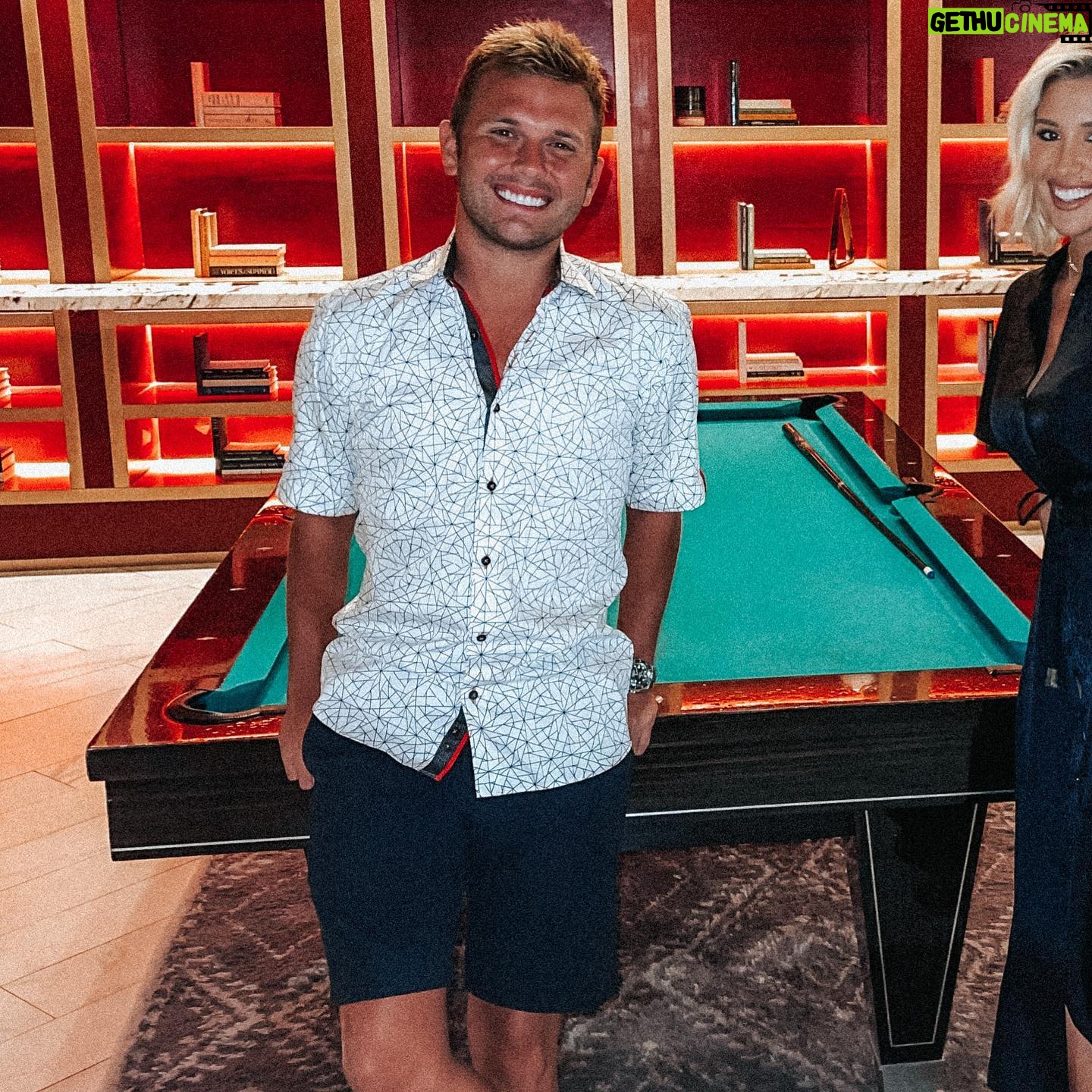 Chase Chrisley - 35.3K Likes - Might move to the Bahamas!
My lovely sister with the stunning outfit this evening! @savannahchrisley @slsbahamar @bahamarresorts