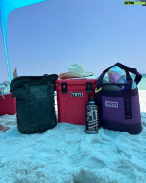 Chase Outlaw Instagram - It’s not where I want to be but we don’t know God‘s plan. It all worked out for the best cause I got to bring my kids down to the beach. Hayes aka Redballz has never been to the beach and is just loving it, so that’s worth every minute of having a broken arm. wouldn’t change it for the world. #godsplan #redballz @monsterenergy @yeti @canamoffroad @wrangler @wsm_auctioneers @pneudart @hanro_studios_engraving_ @americanhatco