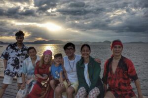 Chatchai Plengpanich Instagram - ขอบคุณความสุข ที่มีบนโลกใบเล็กๆ