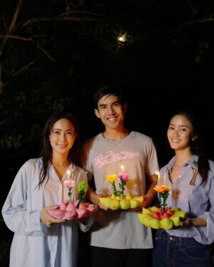 Chatchai Plengpanich Instagram - ลอย ลอย กระทง @ท่าสำเริง