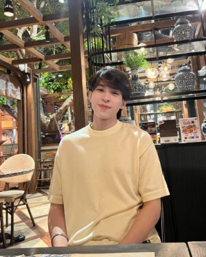 Chayakorn Jutamas Instagram - 💛