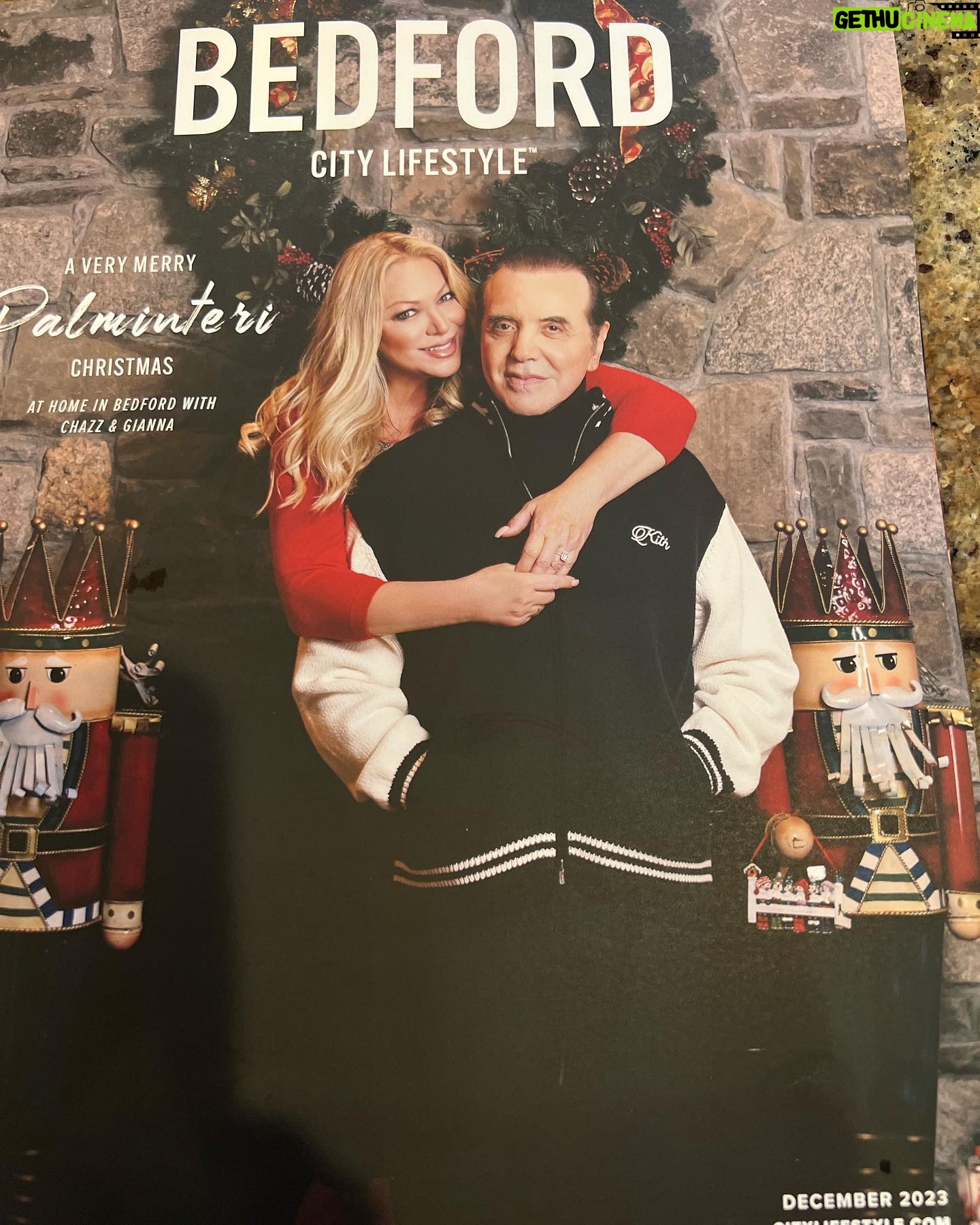 Chazz Palminteri - 2.8K Likes - Gianna & I want to wish all our dear friends a Happy Thanksgiving From Bedford NY!
Huge thank you to @josephabboud and @kith for this jacket
