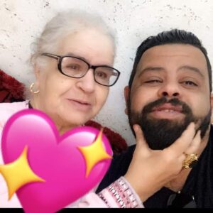 Cheb Bello Instagram - الله  يسمح لينا من الوالدين🤲🙏😍