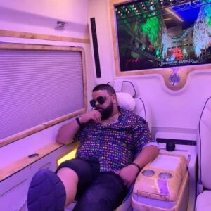 Cheb Bello Instagram - شكون  راه يستنى فالجديد😍😘