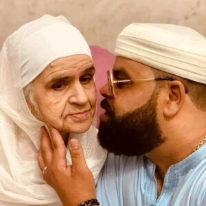 Cheb Bello Instagram - عيدكم مبارك، تقبل الله منا ومنكم، وأعاده الله عليكم وعلينا بالخير واليمن والبركات. وكل عام وأنتم بخير وفي صحة وعافية.. يارب