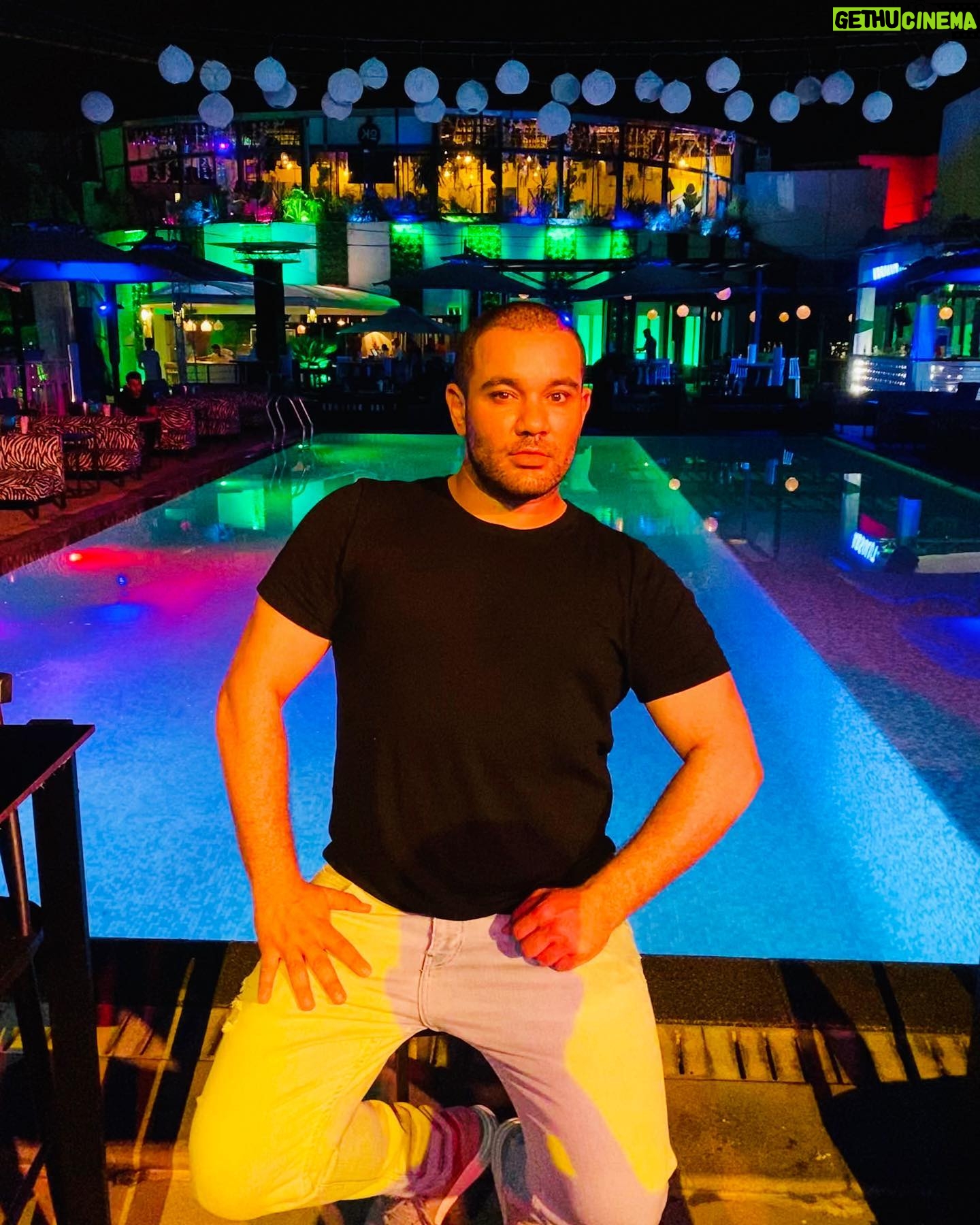 Chedi Amir - 5.4K Likes - You gotta have life your way. If you ain’t losing your mind, you ain’t partying right.
#summer2020 #party #zebraclub #tunisia #chediamir