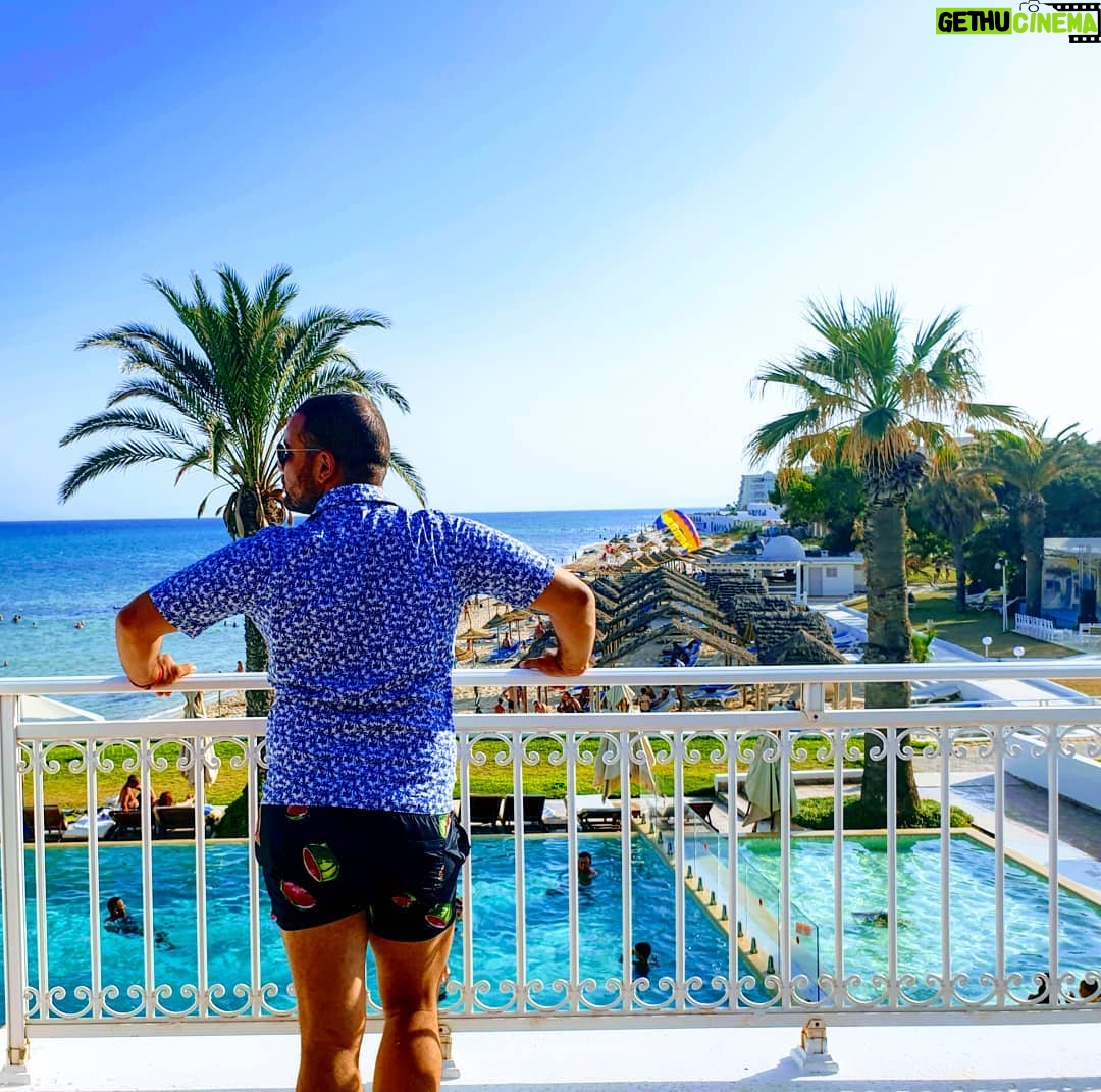 Chedi Amir - 3 Likes - I am an unpopular electric eel in a pool of catfish 😂🤔❤
@chedi.amir
#chediamir #chedi_amir #TUNISIA #tunisie #tunis #hammamet #pool #lifestyle #summer #view #views