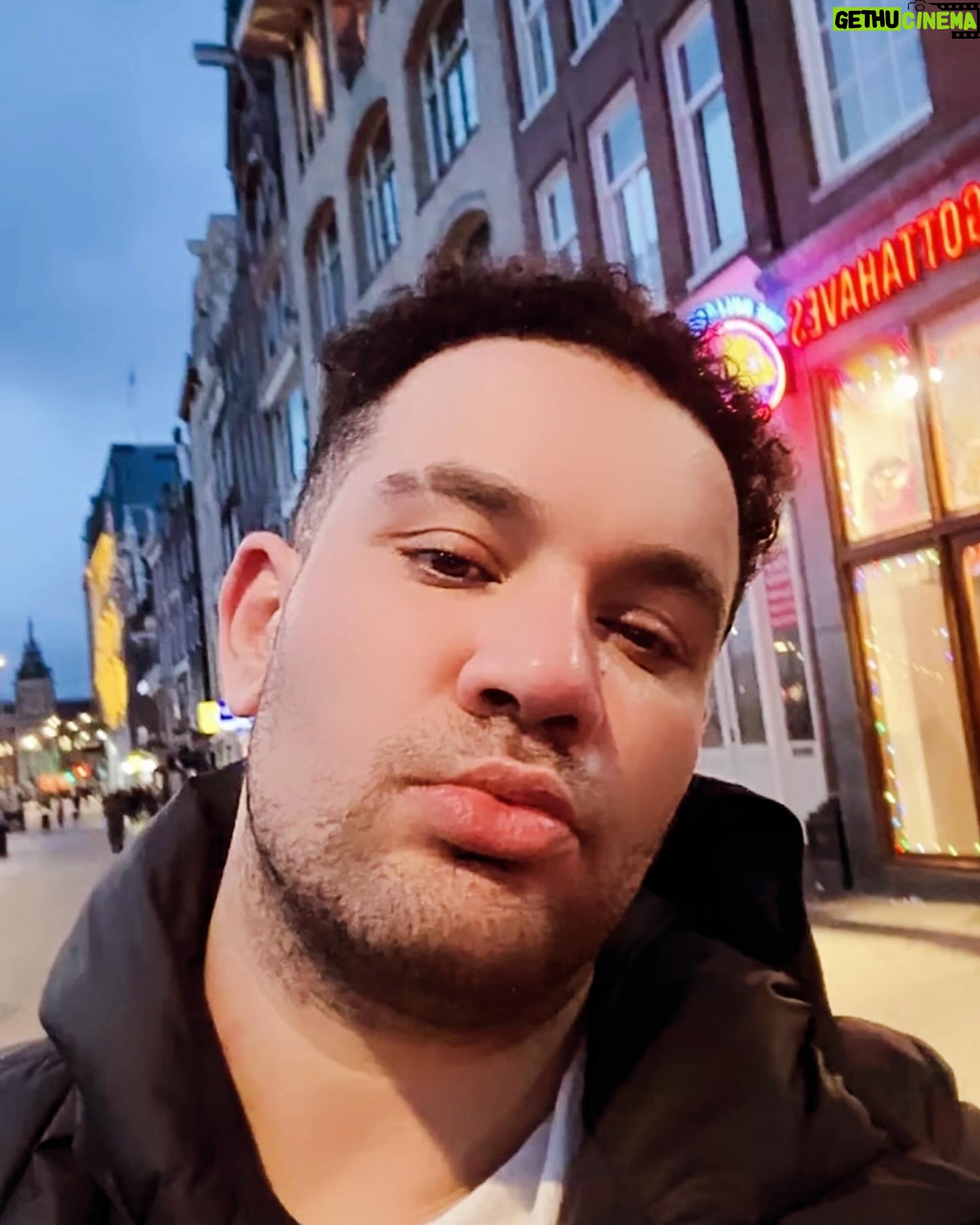 Chedi Amir - 36.9K Likes - Als je leert om te accepteren
Inplaats van verwachten, heb je minder teleurstellingen …