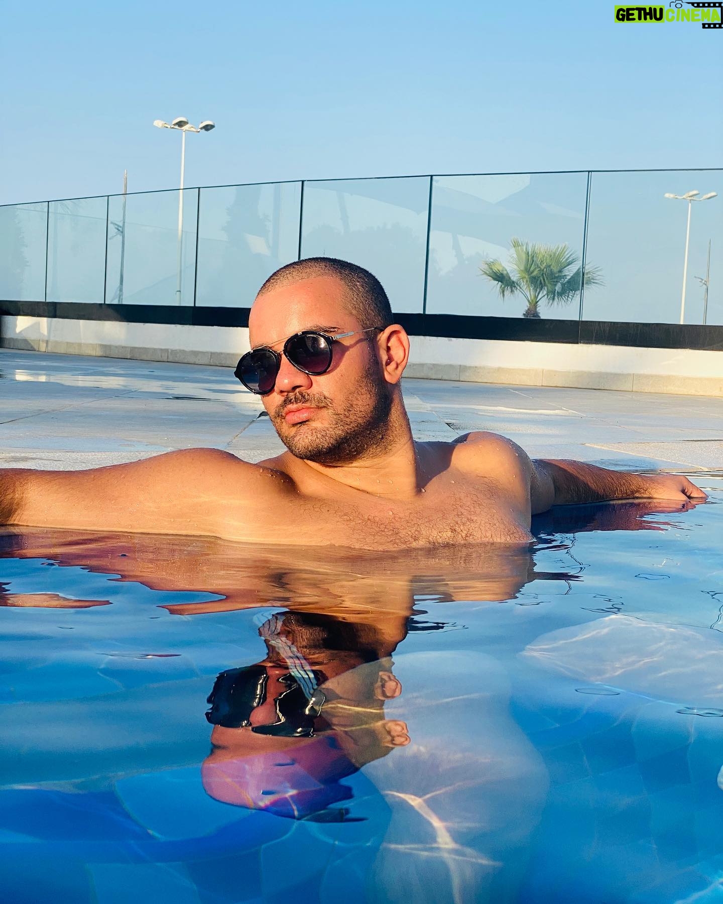 Chedi Amir - 3 Likes - When people went on vacation, they shed their home skins, thought they could be a new person 🥰❤️