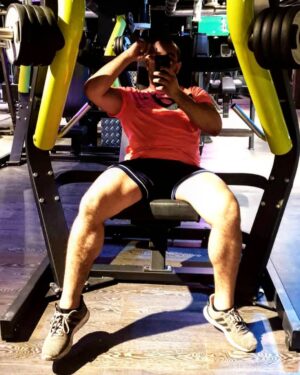 Chedi Amir Instagram - Le sport développe la molécule du plaisir - José Garcia . @chedi.amir 
#gym #lifestyle #sport #fun #artist #artists #singer #TUNISIA #tunisie #tunis