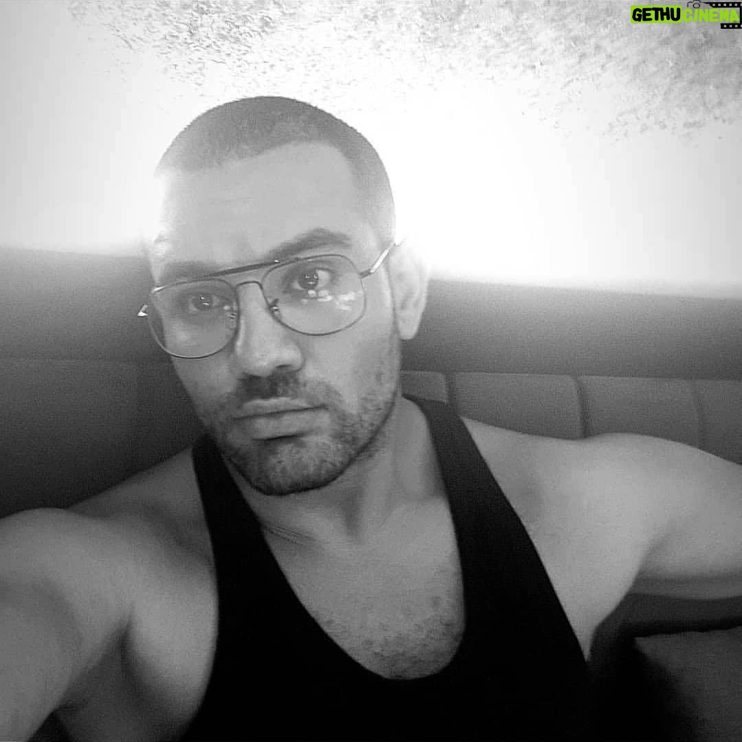 Chedi Amir - 3 Likes - The truly #free #man is the one who can turn down an invitation to dinner without giving an excuse @chedi.amir
#blackandwhite #gym #happy #lifestyle #chediamir