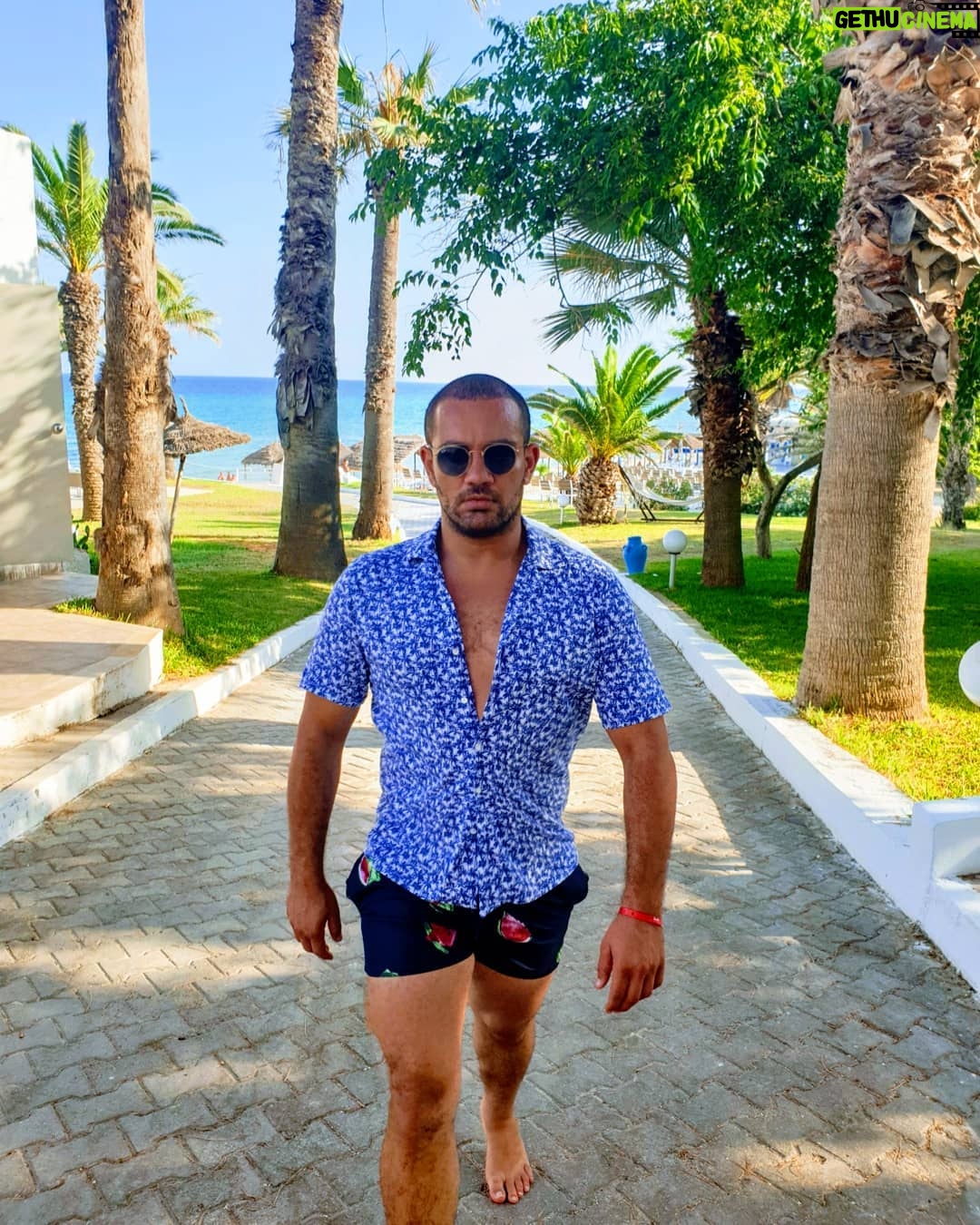 Chedi Amir - 3 Likes - Go where you feel most alive ❤
@chedi.amir
#chediamir #chedi_amir #TUNISIA #tunisie #tunis #live #summer #music #nature #pop #goodmusic #instamusic #popmusic #views