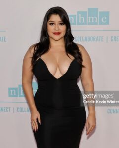 Actress Chelsea Rendon HD Instagram Photos and Wallpapers November 2023