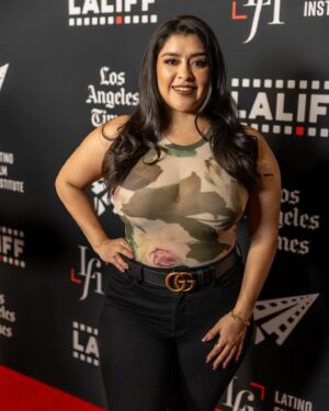 Chelsea Rendon Instagram - The Unexpecteds Premiere at @laliff_ It was an unforgettable night! I felt like a bombshell beauty queen 💃🏻 thank you to @moneekahhh my wifey for the amazing beat, and to @mosesmun for helping me pick the fit 😝

📸 Photo credit @carlalopezofficial 
💄Glam by @she_beats_faces 

#premiere #redcarpet #TheUnexpecteds #LALIFF