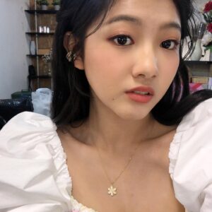 Chen Si Ling Instagram - 發一下自拍🤳

#love  #instagood  #instalike #photooftheday #fashion #beautiful #happy #life #tbt
#cute #like4like #followme
#女の子 #写真 #宣傳照
#自拍 #無濾鏡 #ya