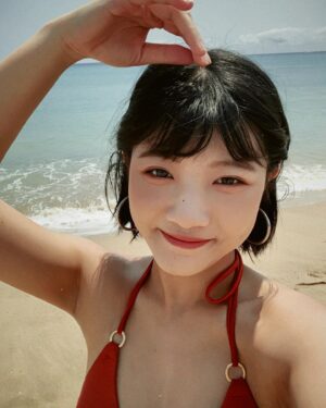 Chen Si Ling Instagram - 隨著那溫柔的海風～～～～～
考完試了好爽～～～～

才怪！

期中考結束了 但怎麼還一堆作業跟報告啊啊啊啊啊啊啊啊啊
誰懂！！！！我就問@＠!!!!!!!

算了算了
考完期末就可以放暑假ㄌ 哈：)