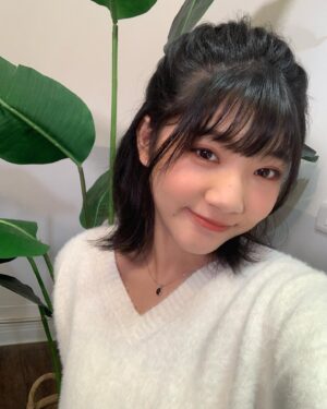 Chen Si Ling Instagram - 左臉還是右臉？？