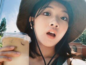 Chen Si Ling Instagram - 今天我生日！🎂🎀💫
這是我前幾天出去玩的照片😝

#happybirthday #22