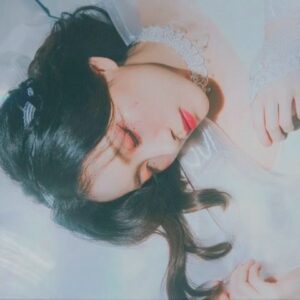 Chen-Yu Ge Instagram - 520🫶🏻🌹新歌上線🌠
⁡
第二首個人單曲來了～
這首創作是送給粉絲們的禮物
包含了對你們的感謝及想要傳達的心意
送給過去 現在 未來支持我的每個人
希望你們會喜歡🤍🤍
⁡
完整版至YT或點擊主頁連結收聽唷⭐️
⁡
🎵葛宸羽Kbao - 星星落下🎵
⁡
詞Lyricist｜葛宸羽
曲Composer｜葛宸羽
音樂製作人Music Producer｜莊昱凡YuFan
編曲Arrangements｜邱文善Vincent Mac Chia
和聲編寫Background Vocals Arrangements｜莊昱凡YuFan
和聲Background Vocals｜葛宸羽
配唱製作人Vocal Producer｜莊昱凡YuFan
錄音工程師Recording Engineer｜莊昱凡YuFan
混音工程師Mixing Engineer｜莊昱凡YuFan
母帶後期工程師Mastered｜莊昱凡YuFan
音樂錄音室Music Studio｜ @dream_studio_music 
⁡
攝影｜雪人胖胖 @sick_cloud 
妝髮｜Pink Tsai @pinktsai419