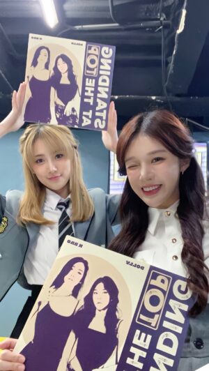 Chen-Yu Ge Instagram - ㄚ前面那位最後是在忙什麼🤣🤣

今天來 #全民星攻略 宣傳🐭🐟