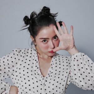 Cheney Song Instagram - 就允許宋城希
日日的好奇
月月的放肆
年年的調皮
世世的快樂

攝影/ @adam.l_1994 
髮型/ @antis_komm 
妝容/ @zero__00makeup