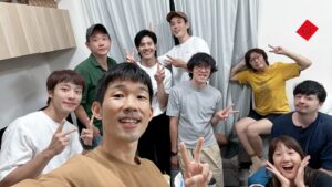 Cheng-Yang Wu Instagram - 每次聚會總是開心到捨不得離開
已經開始期待下一次了

你在聚會中屬於怎樣的人？
我先說
我負責吃😆