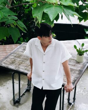 Cheng-Yang Wu Instagram - 每一件當時看很重要的事
現在看來都是小事
當事情遇多了
看待每件事的看法都會改變
不斷的放下不斷的成長
日子是自己在過
過得自在才是對的
持續學習努力才是最重要的
當年的少年也慢慢變成叔叔了