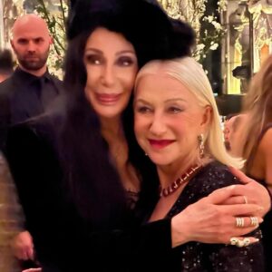 Cher Instagram - Dolce & Gabbana 40th wrap up.

@dolcegabbana

🇮🇹❤️🎉💃💋