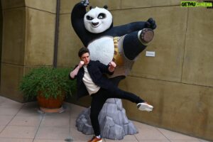 Chester Rushing Instagram - Great catching up with our Pal Shrek ✨I even learned some new moves from the Dragon Warrior himself 🐉 @Dreamworks 

#dreamworks #travel #animation