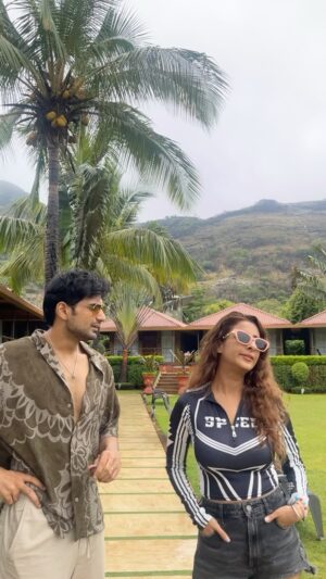 Chestha Bhagat Instagram - Kya bolte hai guys ?? 

@delladata