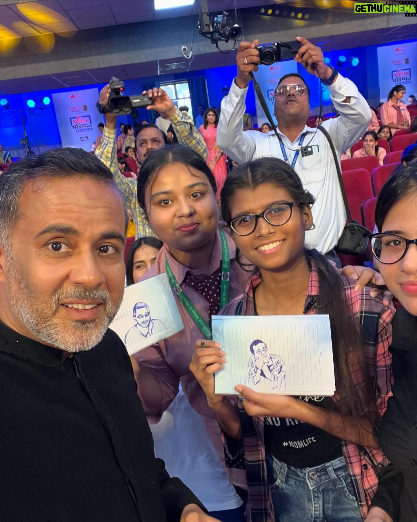 Chetan Bhagat - 5.7K Likes - Amazing day in Varanasi recording a show for @abpnewsindia and then doing darshan and getting blessings at the Kashi Vishwanath Temple. Followed by lassi. Of course, so many memories of Revolution 2020.