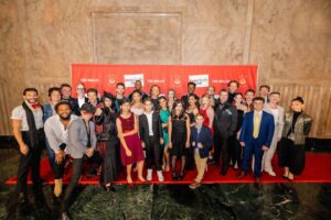 Cheyenne Isabel Wells Instagram - Opening night was a success ❤️ this cast is absolutely incredible! Get your tickets now! Link in my bio 🤍❤️ so grateful to be apart of this family this holiday season 🎄