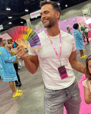 Cheyenne Jackson Instagram - My kids legit think Drag Queens are called YASSS QUEENS and I will never correct them. 🌈