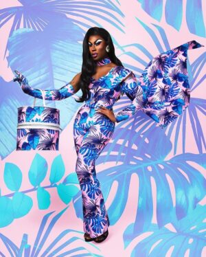 Chi Chi DeVayne Instagram - Congrats my Queen @sheacoulee 🙌🏽🎊🎉🎊 #rupaulsdragrace #rpdr #sheacoulee