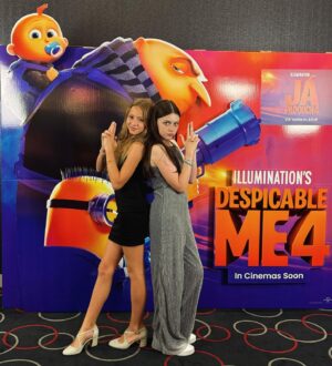 Chiara Nella Kekrt Instagram - Včera proběhla slavnostní premiéra filmu JÁ PADOUCH 4😎 Určitě všem můžu doporučit👌 Nejlepší byla EDITH, kterou dabovala úžasná Majda @magdalena_muller__ 💯👏 ❤️ Děkuju moc za pozvání, bylo to super♥️🫶🏾 

#premiere #minions #friends #friendstime #actress #dabing #loveit