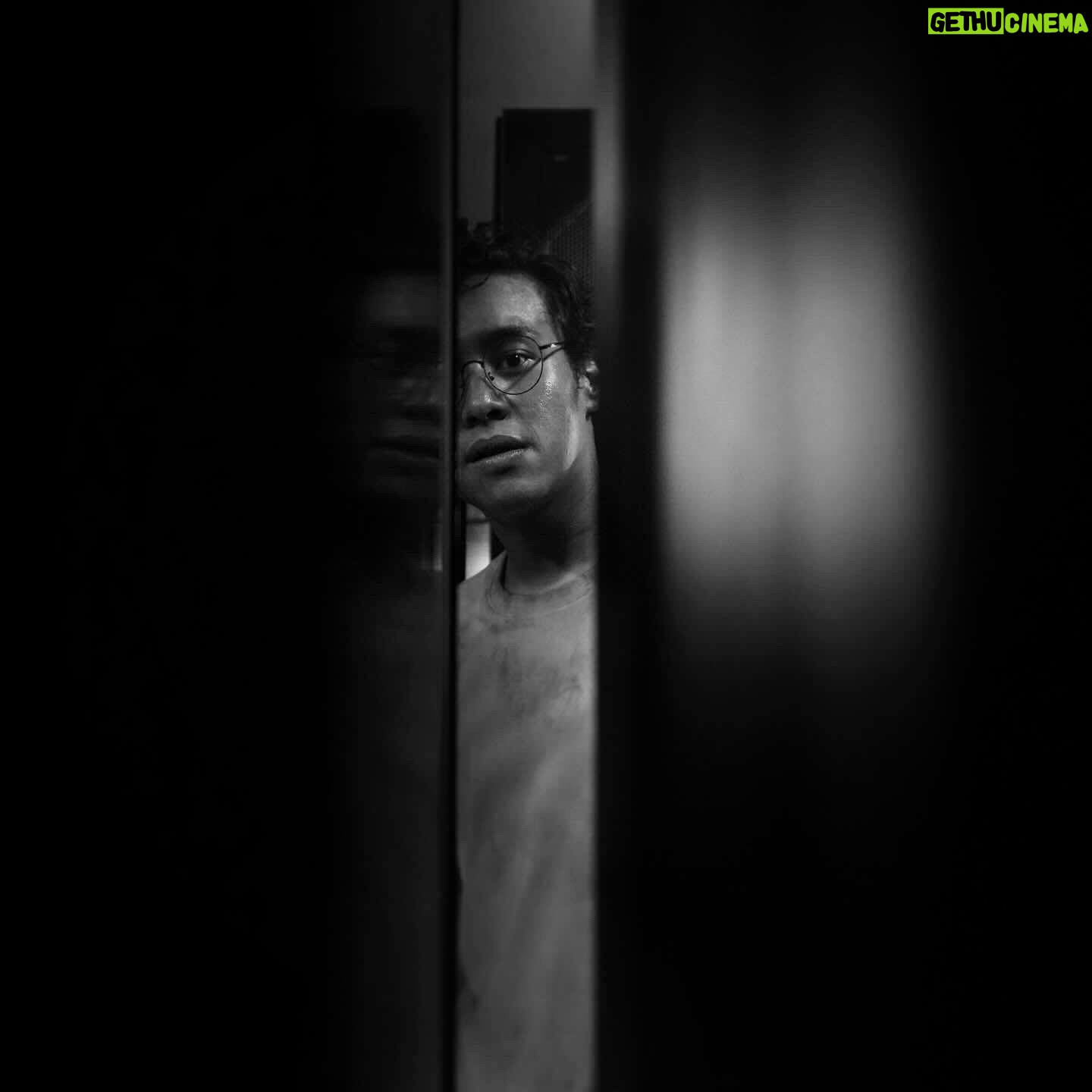 Chicco Kurniawan - 10.6K Likes - Peek a 👻 @13bomdijakartafilm on @netflixid !
x
#stillphotography #stillphotographer #behindthescenes #candidphotography #filmmaking #makingof #trirtn #blackandwhitephotography