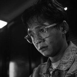 Chicco Kurniawan Instagram - Peek a 👻 @13bomdijakartafilm on @netflixid !
x
#stillphotography #stillphotographer #behindthescenes #candidphotography #filmmaking #makingof #trirtn #blackandwhitephotography