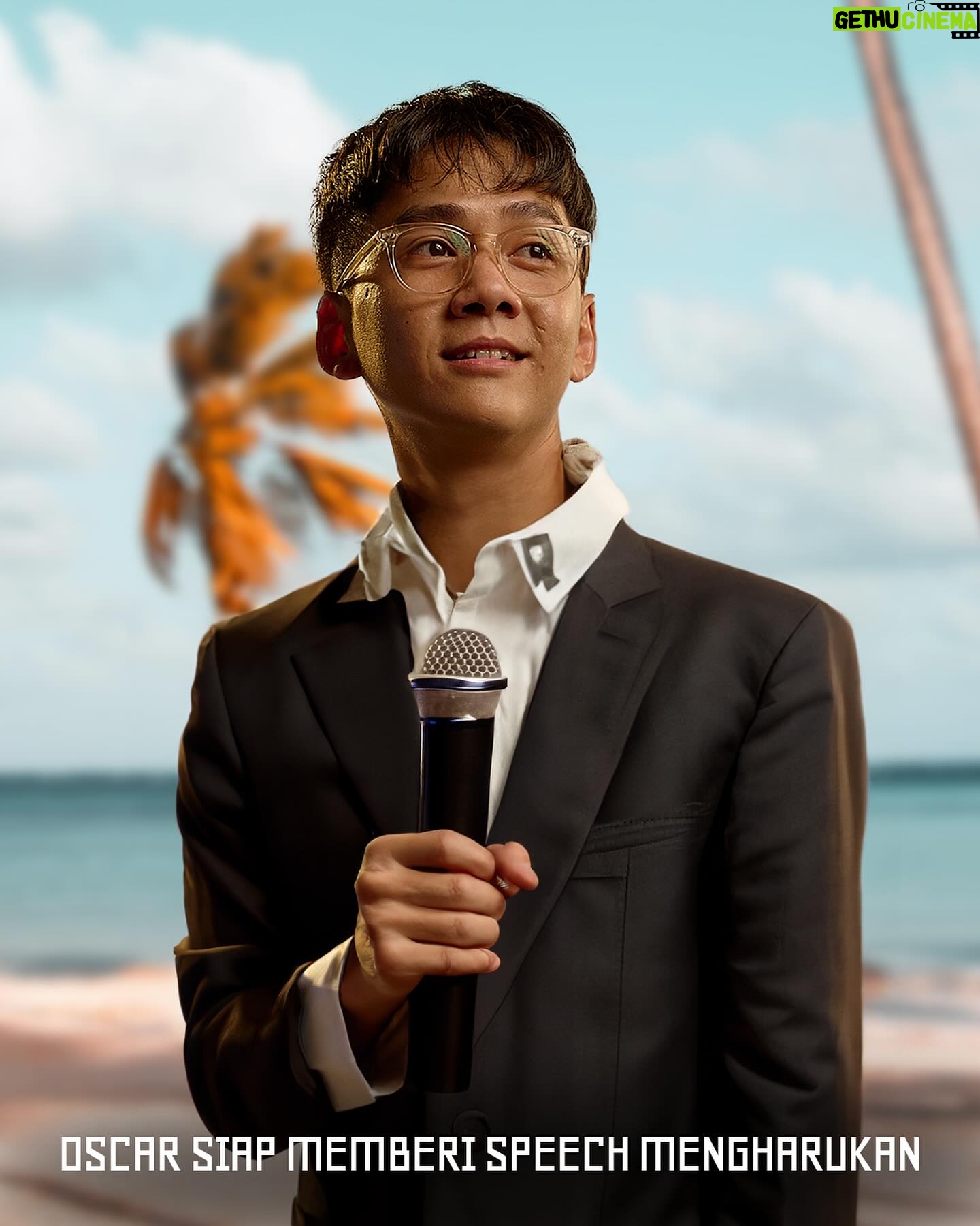 Chicco Kurniawan - 16K Likes - Udah bela-belain bantu tunangan yang dikejar-kejar intel, kalo sampe investasi bodong kasian banget sih Agnes (@lutesha) 😌🙏
Souvenir nikahannya apa yah kira-kira? 🖤
#13BomdiJakarta
#13BomdiJakartaFilm
#SedangTayangdiBioskop