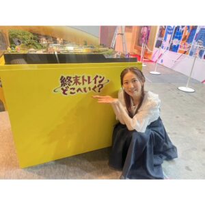 Chika Anzai Instagram - AnimeJapan2024
【響け！ユーフォニアム3】
放送直前スペシャルステージに登壇しました！

放送前のわくわくを、ユーフォファンの皆さんと共有できて幸せでした。
ありがとうございました！！！！

これまでを少しだけ振り返る映像を観たり、アフレコの話をしたり、新PVと新情報など盛り沢山でお送りしました🎺
相変わらず自由で楽しいメンバーだった😍

まだ配信でのアーカイブはありますので、ぜひご覧になっていただいて、4月7日㈰からの放送を楽しみにしていてください🥰

📷
戸松さん&天ちゃんもいるフルメンバー写真はユーフォ公式Xをご覧ください🙏
①②カルテット&秀一✌️
石谷さんが後ろにいたのでこっそり撮りました(笑)
トークでもお話しましたが、ここにきて麗奈と秀一でガッツリ会話するシーンが多くて新鮮でした！お楽しみに！

③④ユーフォがラストステージだったので、終わってから見に行けました！
ジオラマとポチさんたち見れたよ〜😍😍
すごかった！！！ぜひ明日行く方々KADOKAWAさんのブースへGO！
【終末トレインどこへいく？】は4月1日から放送です！わたしは千倉静留役です宜しくお願いします🚃

⑤ささ恋は4月13日から放送です！わたしは天沢始役です宜しくお願いします！

⑥⑦麗奈さん意識のファッション&ヘアメイクでした🙋
なんて育ちが良さそうな格好なんだ…普段絶対着ない…😇
ユーフォ3でも色んな麗奈さんが見れますので楽しみにしていてください😍

異世界スースクは見に行けず…🥲
ぜひわたしの分もブースへ行って楽しんでください！
【異世界スーサイド・スクワッド】は7月から放送です。カタナ役です宜しくお願いします！

そしてAnimeJapanにて発表されましたが、【デリコズ・ナーサリー】にてテオドール・クラシコの声を担当します！
こちらも7月から放送です宜しくお願いします🐻

改めて、ありがとうございました！

hairmake @smode_shinobu 

#ユーフォ3期
#anime_eupho
#黒沢ともよ
#朝井彩加
#豊田萌絵
#石谷春貴
#終末トレイン
#ささ恋
#異世界スースク
#デリコズ
#安済知佳