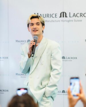 Chinawut Indracusin Instagram - Always enjoy my time with #mauricelacroix family!

เปิดตัวรุ่น AIKON Automatic Summer Limited Edition สีอย่างสวยเลยยย

#ColorMyAIKON #MauriceLacroixThailand #AIKONSummerVibes