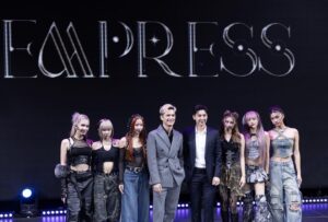 Chinawut Indracusin Instagram - It’s your time #EMPRESSTH @empress.0fficial 

ขอเขียนยาวหน่อยนะครับ

ภูมิใจในตัวพวกเราทุกคนเลย เก่งมากๆ วันนี้เป็นวันของพวกหนูละนะ ที่เราลุยกันมา โดนดุกันมา(555) สู้กันมา มีอะไรหลายๆอย่างเยอะมากกว่าจะมาถึงวันนี้ พี่ไม่รู้จะพูดยังไง แต่พี่รักพวกหนู และภูมิใจในตัวพวกหนูมากๆ อย่าหยุดพัฒนา อย่าหยุดสวย อย่าหยุดสร้างแรงบันดาลใจ วันนี้เป็นกัาวแรก แต่เป็นก้าวแรกที่สวยงามมาก และมันจะสวยงามขึ้นเรื่อยๆ พี่จะจับมือพวกหนูไปจนถึงที่สุด ขอบคุณที่ไม่ปล่อยมือของกันและกัน จับมือกันไว้แน่นๆ รักกันไว้มากๆนะ

ขอบคุณพี่ @top_wongsapat และทีมงาน @risingentertainment.official ทุกๆคนนะครับที่อ้อมรับน้องเข้ามา ขาดพี่แม้แต่คนเดียวมันจะไม่สามารถเกิดขี้นได้เลย!
Thank you to my boy @alexsyps for the late nights, demo after demo after demo until we finally got it! Thank you @lukpeachiie @badbitchbkk for the SPICY lyrics you knew exactly how to get the EMPRESS out of the girls. Thank you to @stothesophie for creating one of the most dynamic,and iconic choreography i’ve seen from you, you completed the EMPRESS image. ขอบคุณพี่ @mday และทีม @hotsauce.film ที่ลุยกันทั้งวันทั้งคืนจนได้ MV ที่โคตรพีค ขอบคุณทีมแข่งทุกทีมที่เข้ามาแข่งด้วยนะครับ

ขอบคุณพี่ๆเพื่อนๆน้องๆในวงการที่มาร่วมงานและเป็นกำลังใจให้น้องๆ พวกคุณไม่รู้หรอกว่าการที่คุณมากันในวันนั้นมันสร้างพลังให้น้องขนาดไหน ขอบคุณจากใจจริงครับ 
ขอบคุณ @yepun.thanat ที่มาเป็นพิธีกรให้วันสำคัญของน้องๆด้วยนะ

ท้ายสุดขอขอบคุณแฟนๆ #tpop ทุกคนที่เปิดรับวงนี้นะครับ พวกคุณคือแรงสำคัญที่จะทำให้วงการ tpop บ้านเราไปลุยตลาดต่างประเทศได้! ผมพูดมาตลอดว่าเด็กเราไม่แพ้ชาติใดบนโลก แล้วผมขอเป็นอีก1แรงที่จะทำให้ดู!

FIRST STEP “100K” next step “1MILLION” let’s go!!