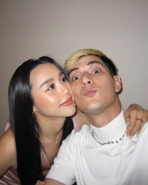 Chinawut Indracusin Instagram - Love loving you :) Happy valentines baby💖
