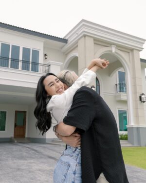 Chinawut Indracusin Instagram - Happy 8th Anniversary baby @lilyypantila !!! I always keep thinking it’s more coz we’ve been thru so much together and to tell you the truth i really stopped counting because you really cant count forever! I gotta be honest i was scared about this house because it’s a HUGE responsibility but when you held my hand and said “we can do this together” i no longer had fear. Thank you for holding my hand thru thick and thin. We will keep holding on to each other forever. Love you baby!