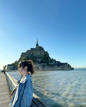 Ching-Tien Li Instagram - 北法 
最推薦去聖米歇爾山、象鼻海岸😍
海鷗肥肥的好可愛喔！
另外路途遙遠…
景點跟景點的車程 ，要好好評估！

躺在手機的庫存…趕緊發一發😗 
旅遊文無時間軸