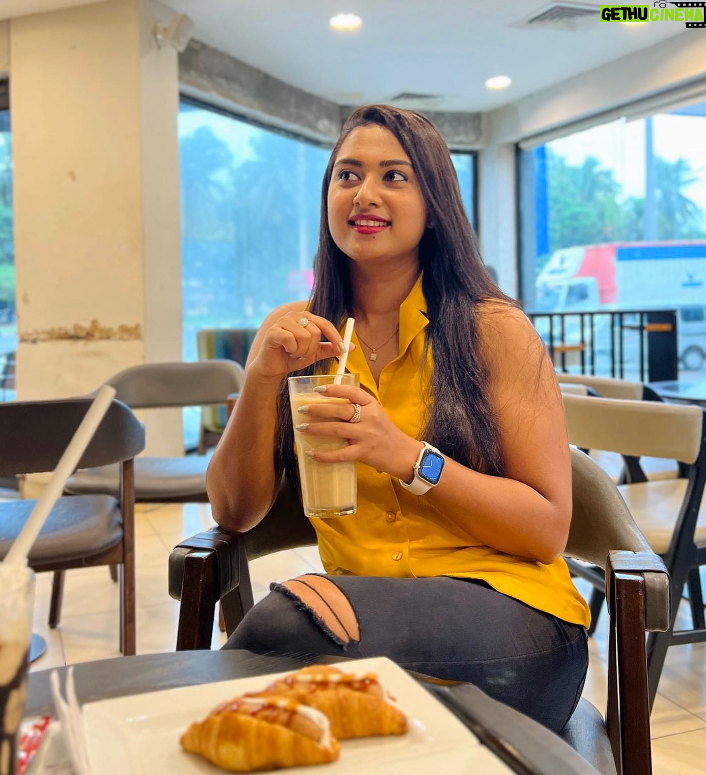 Chirashree Anchan - 1.3K Likes - Everything is better with a frappe in hand!
📸 @chelsea_mclene