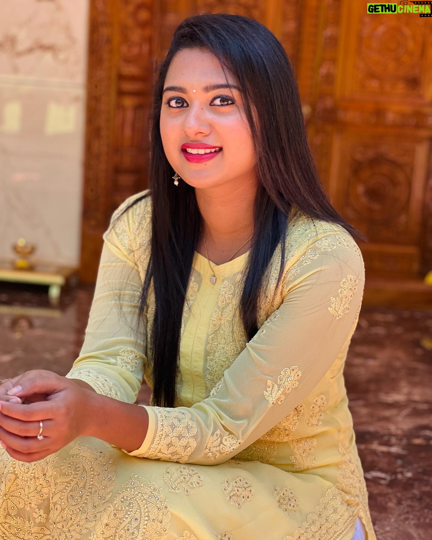 Chirashree Anchan - 2.6K Likes - 🌻