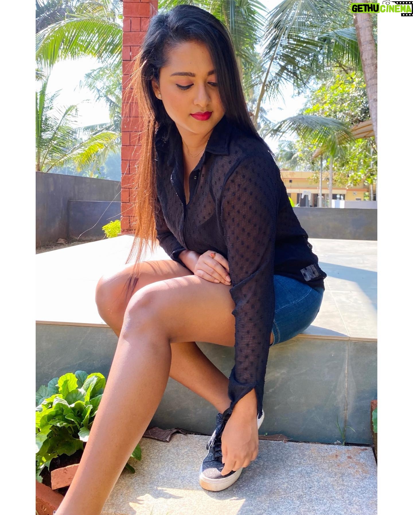Chirashree Anchan - 2.2K Likes - Be good,do good,look good!
.
.
.
.
.
.
.
#black#blackoutfit#outfitoftheday#shorts#sheer#sheertop#photography#photo#photoshoot#photooftheday#pictureoftheday#mangalore#bangalore#actor#actress#actorslife#trending#explorepage#explore#instagood#instamood#instalike#instadaily