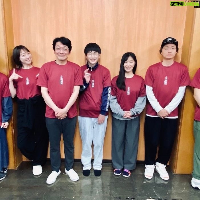 Chisun - 204 Likes - 稽古初日に演出のお二人から出演者、スタッフ全員にTシャツをプレゼントしてくださいました♪
背番号と名前入り!!
しかし意外と稽古日数が少ないことに焦りを感じてる💦
やばば、、、、
#生田麻里菜
#智順
#津村知与支
#細井じゅん
#安川まり
#横尾渉
#吉田電話
#山本試験紙
#ピクトグラム
#杉本達
#倉本朋幸