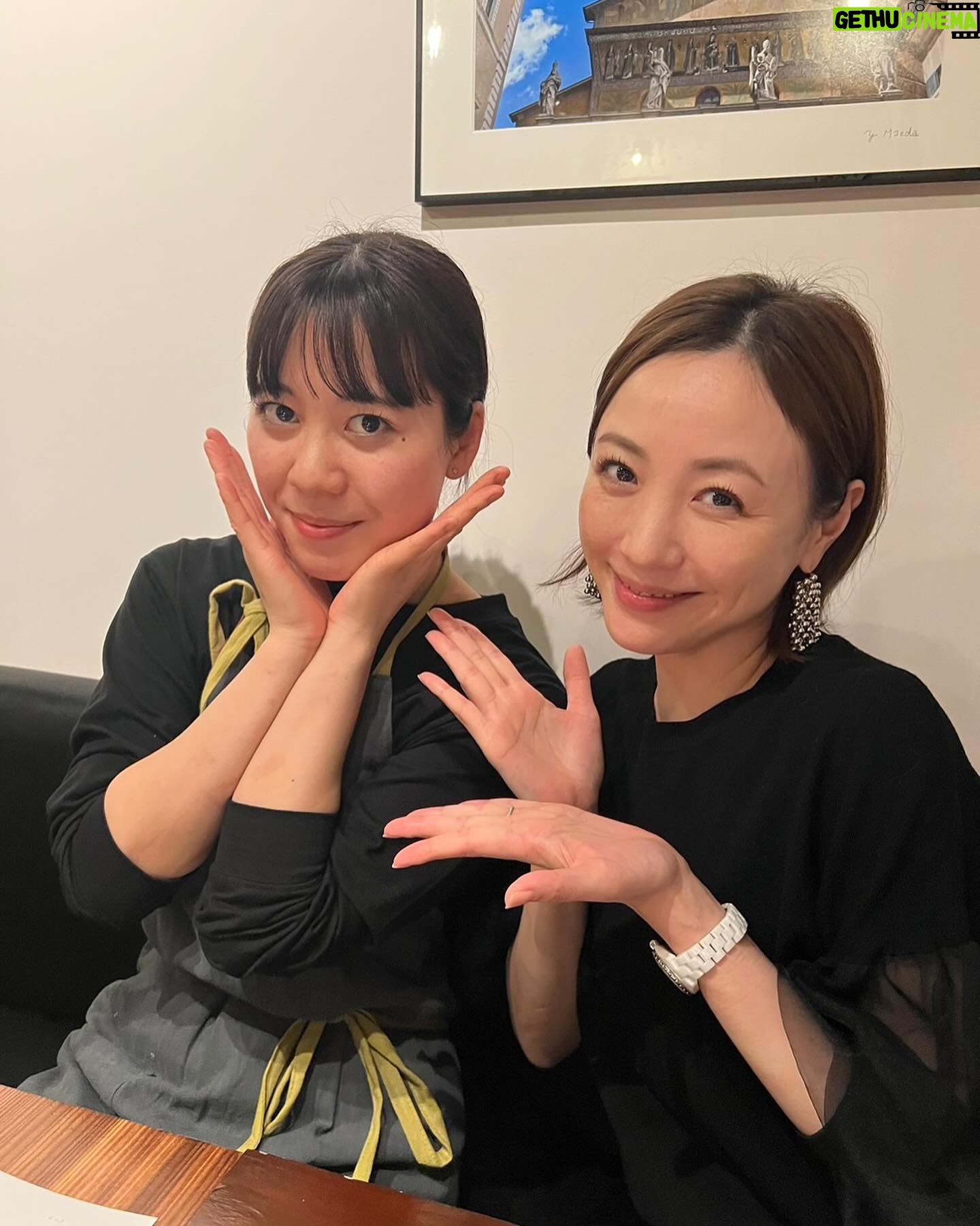 Chisun - 155 Likes - よく行くお店で働いているまりこ🧡
ミシュラン掲載店で修行中の彼と、いつか2人の地元岡山でお店をだすのが夢というまりこ
2人のポップアップレストランに行ってきました
もうとにかく2人が本当に逞しく初々しく、勝手に親心みたく見守ってた
そしてなにより、お料理が本当に全てめちゃめちゃ美味しかった
ワインもペアリングで用意してくれたのだけど、本当にどれも抜群に美味しかった
ほんと大満足!!
2人の夢を勝手に応援してます
岡山でオープンする日はなんとしても駆けつけたい
がんばれ!まりこ🧡
@924mr_
そして定休日にお店をまるっと貸してくる樋渡のオーナーの懐の太さよ
さすがです!!
#まりこ
#いつか岡山で
#レストラン
#応援してます